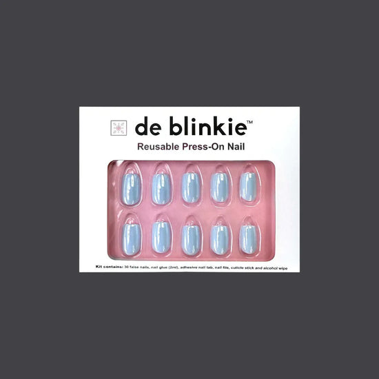 de blinkie Bluebell Dream press-on nail kit box showing 10 short square false nails in baby blue finish on pink tray