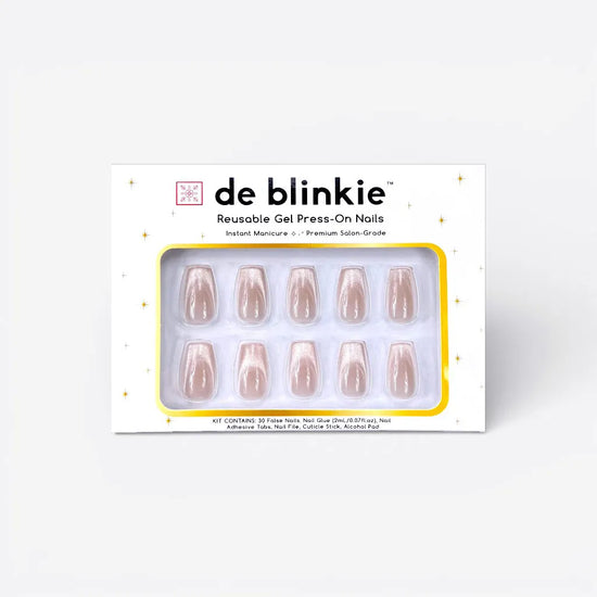 Box shot of de blinkie Frosted Beige reusable gel press-on nails in nude pink frosted white short coffin against a white background