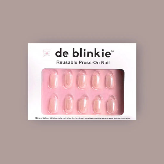 de blinkie Glazed Petal press-on nail kit box showing rose mauve blush glazed short square false nails on pink tray
